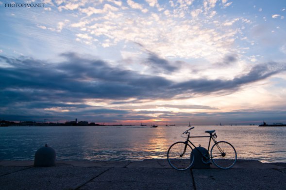 La bici al tramonto